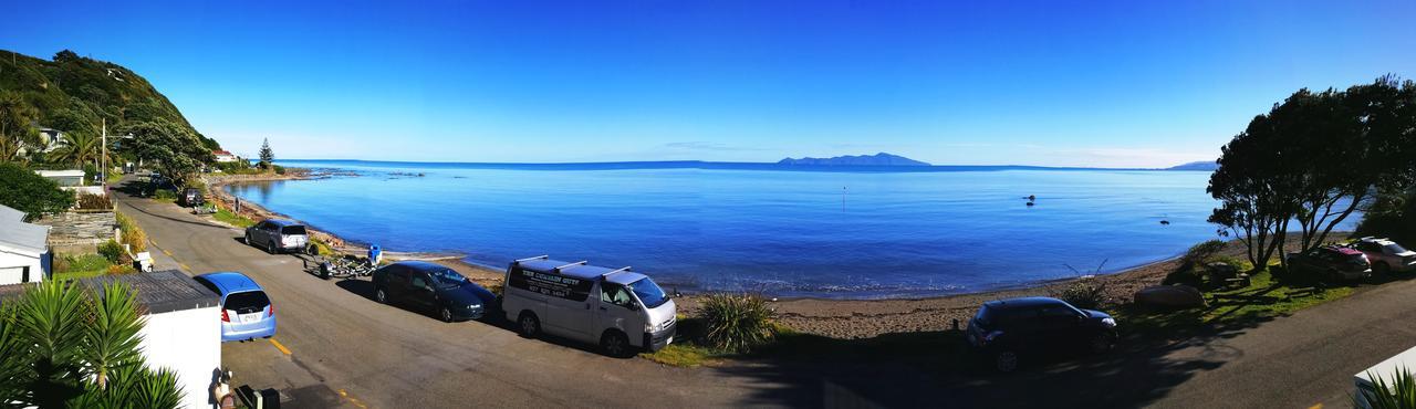 Kapiti Waves Bed & Breakfast Pukerua Bay Exterior photo